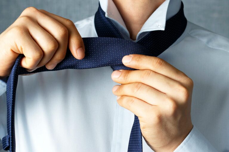 How to Tie a Tie Easy: Step-by-Step for Any Occasion