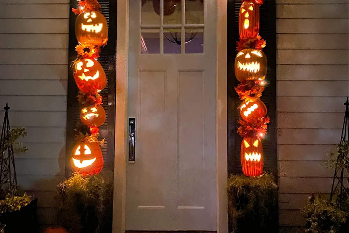 halloween door decorations idea 1