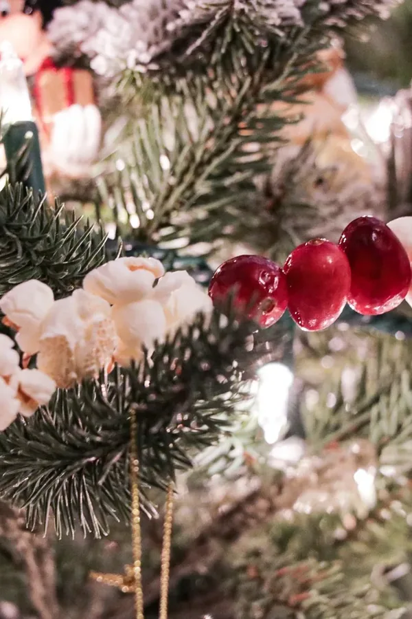 90s christmas decor idea 5