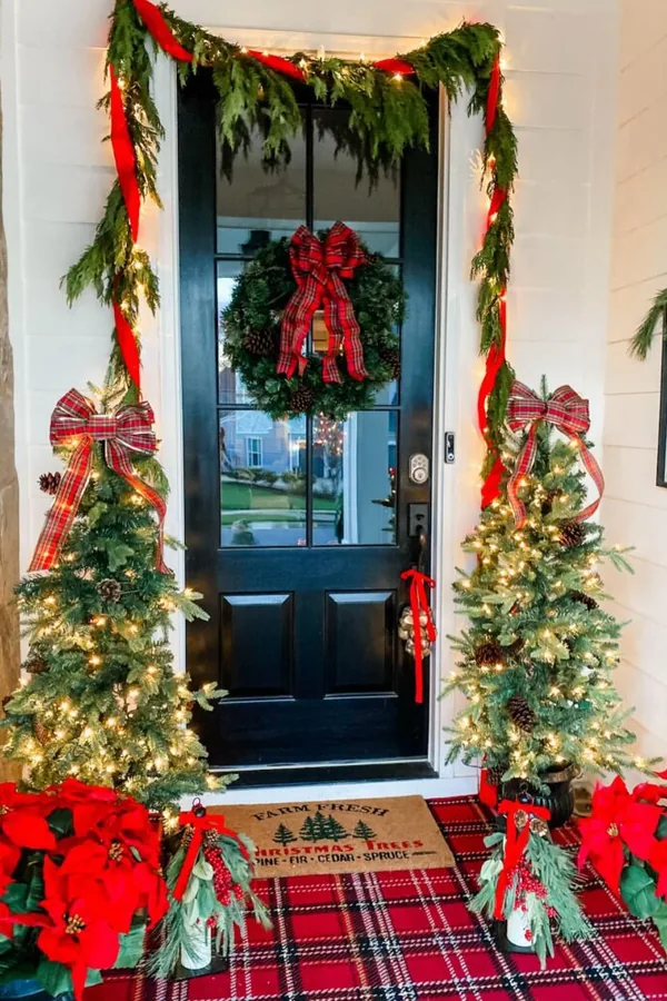 christmas door decorating contest idea 7
