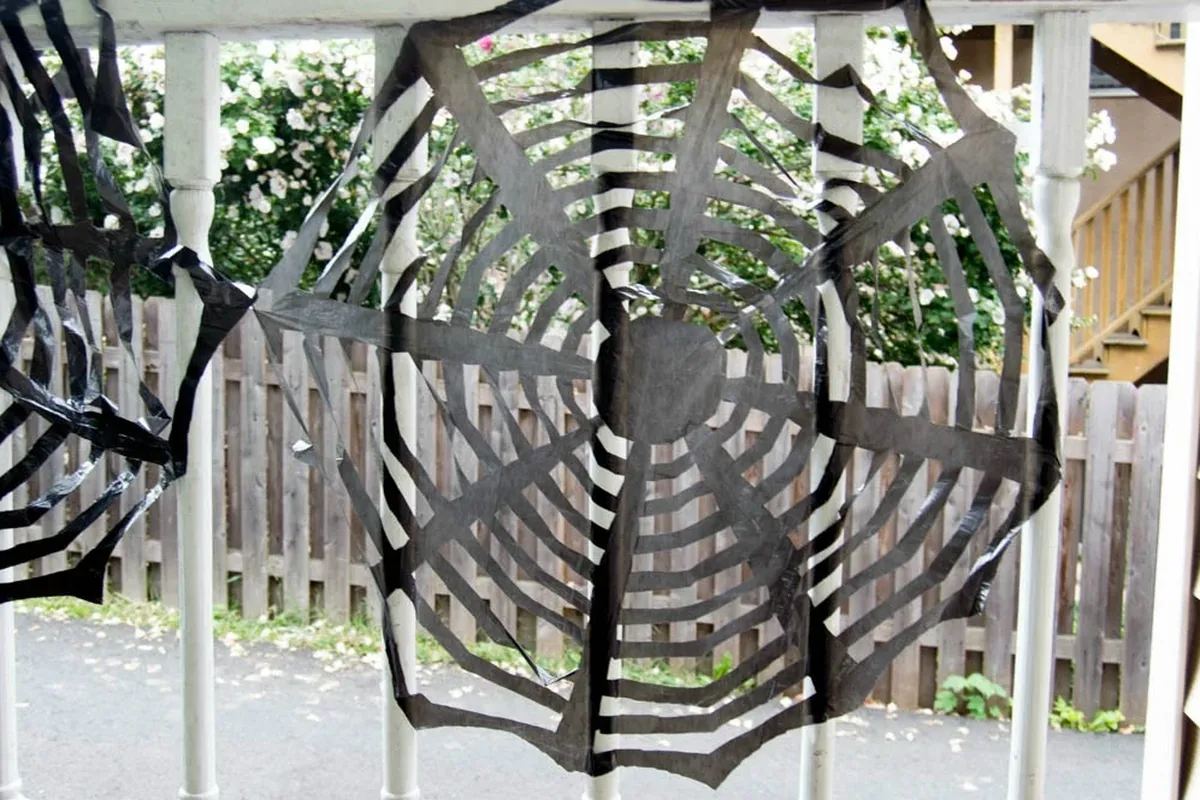 27 Easy DIY Outdoor Halloween Decorations To Try This Year - idea 8