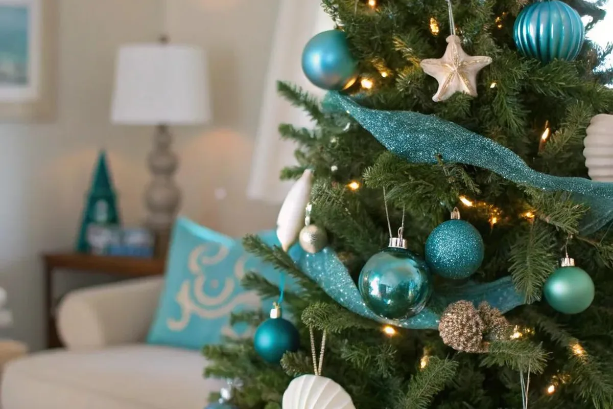 29 Christmas Tree Ideas For 2026 To Try This Year - idea 9