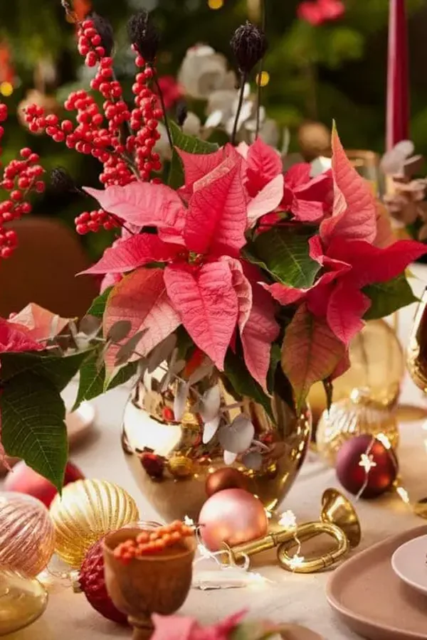 poinsettia decor idea 10