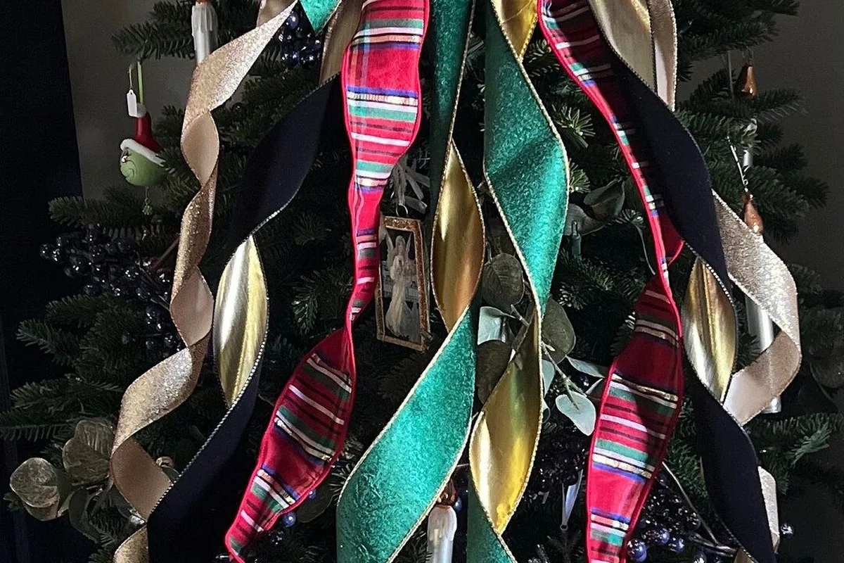 29 Christmas Tree Ideas For 2026 To Try This Year - idea 12