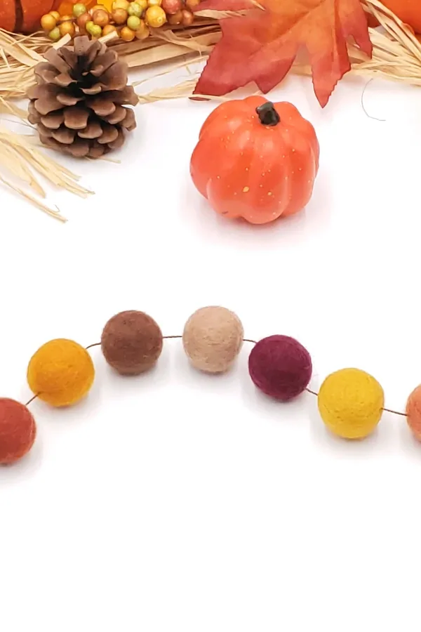 felt garland idea 13