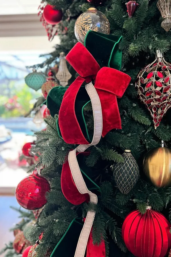 90s christmas decor idea 14
