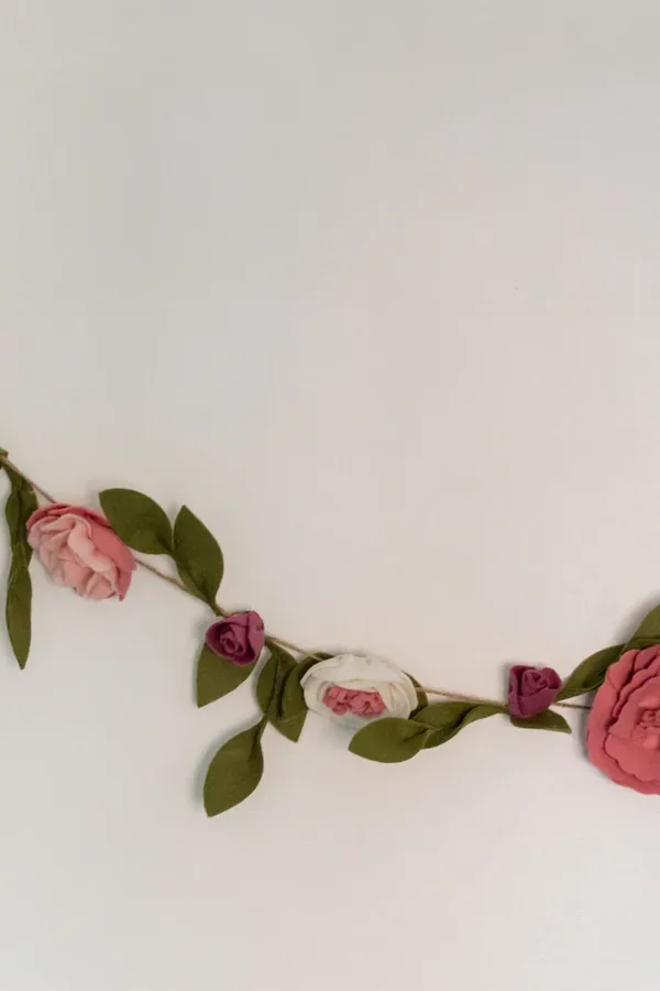 felt garland idea 17