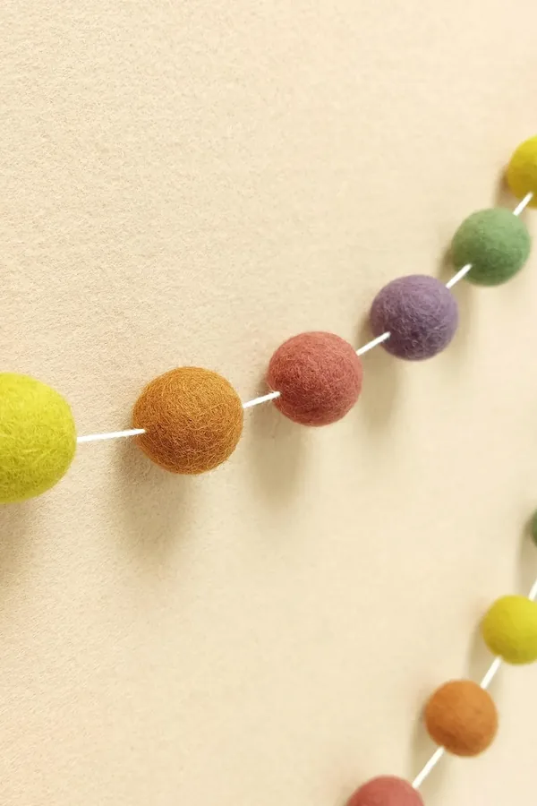 felt garland idea 19