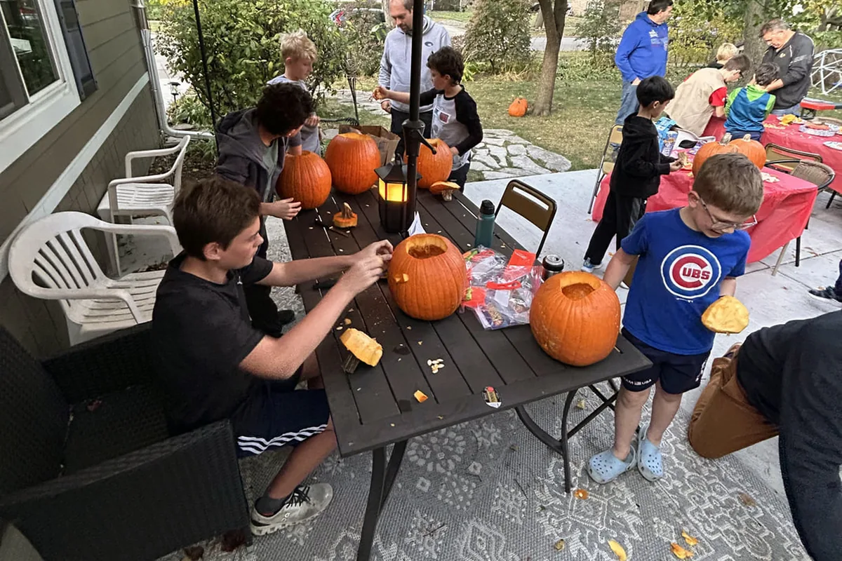 21 Backyard Halloween Party Ideas To Try This Year - idea 20